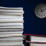 ＜残業＞「月80時間」を上限にするんだそうですが